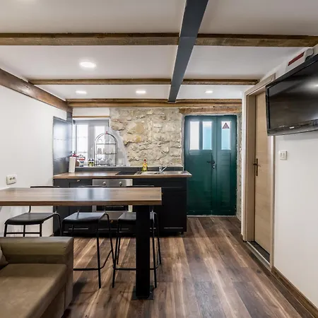 Casa Di Pietra דירה *
